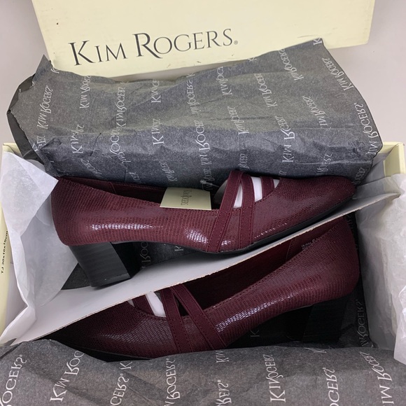 STORAGE Kim Rodger red snakeskin texture Point toe chunky heel pumps Sz 6.5 - Picture 13 of 16